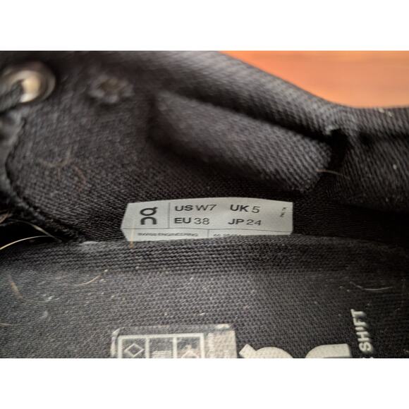 ON CLOUD Womens  Helion Black Cloudtec Athletic Running Shoes US 7 - Picture 7 of 10